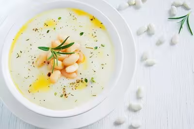 Crème froide de haricots blancs avec du chorizo Palacios